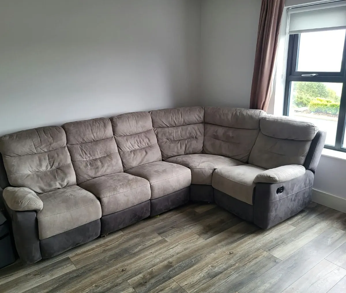 Reclining corner sofa and armchair - Image 4
