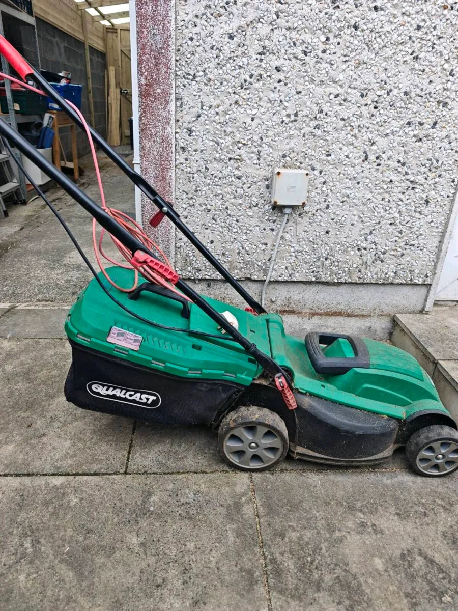 Electric Lawnmower - Image 1