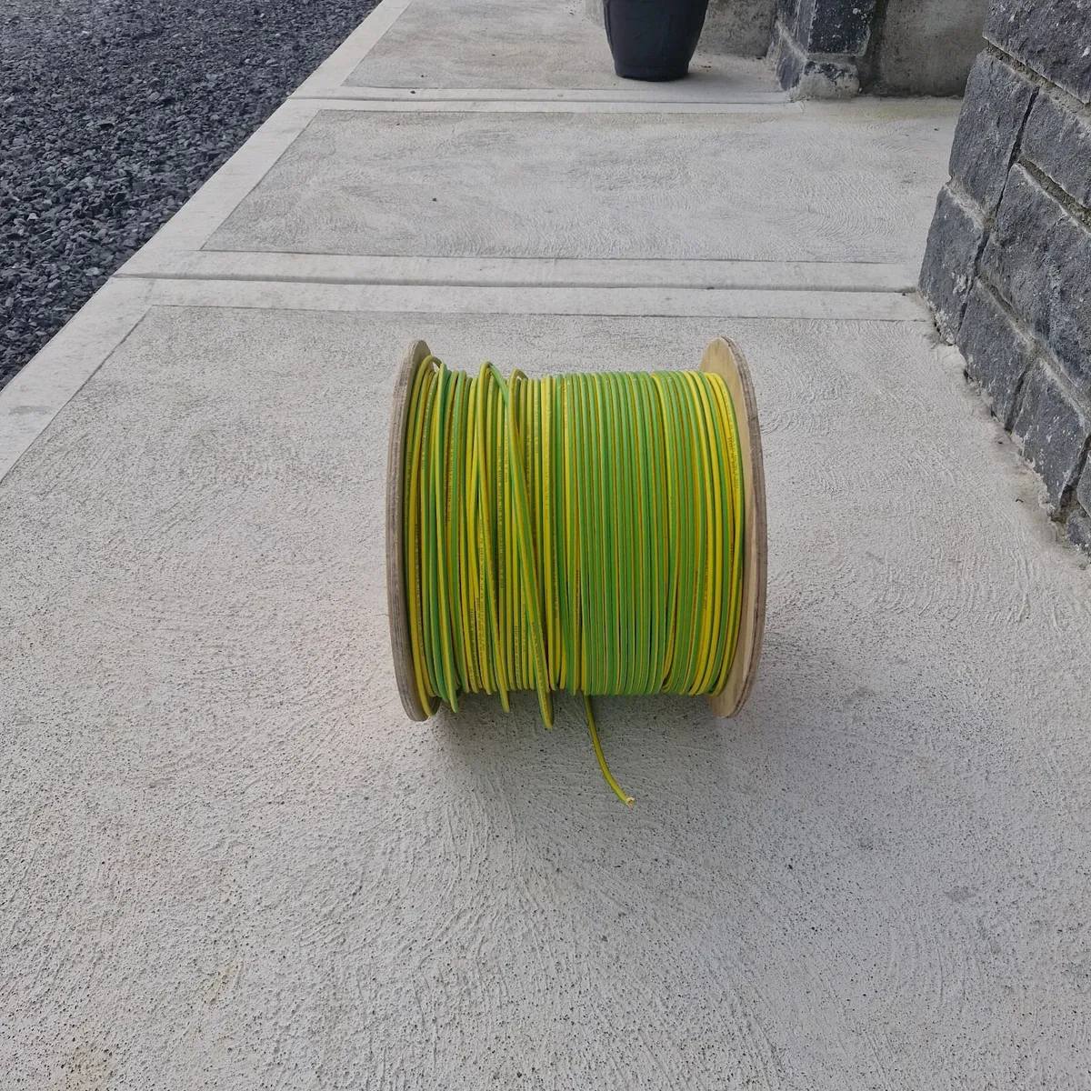 6 sqaure earth cable - Image 1
