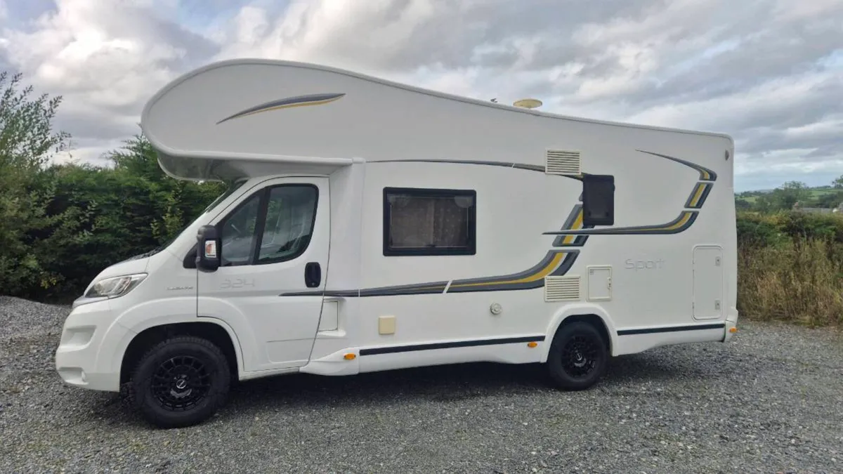 6 Berth Camper with 6 Travelling Seat Belts - Image 3