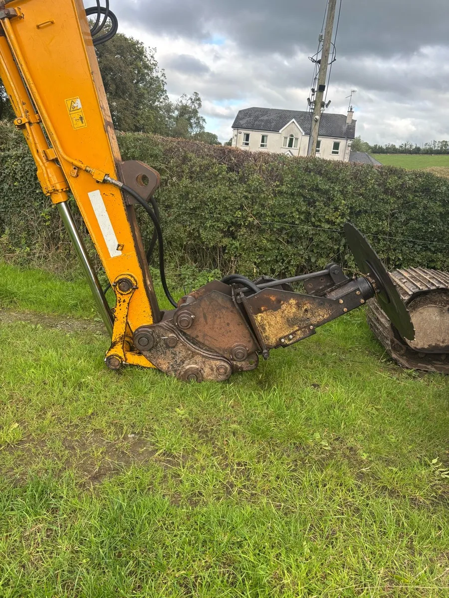 JCB JS 130 - Image 3