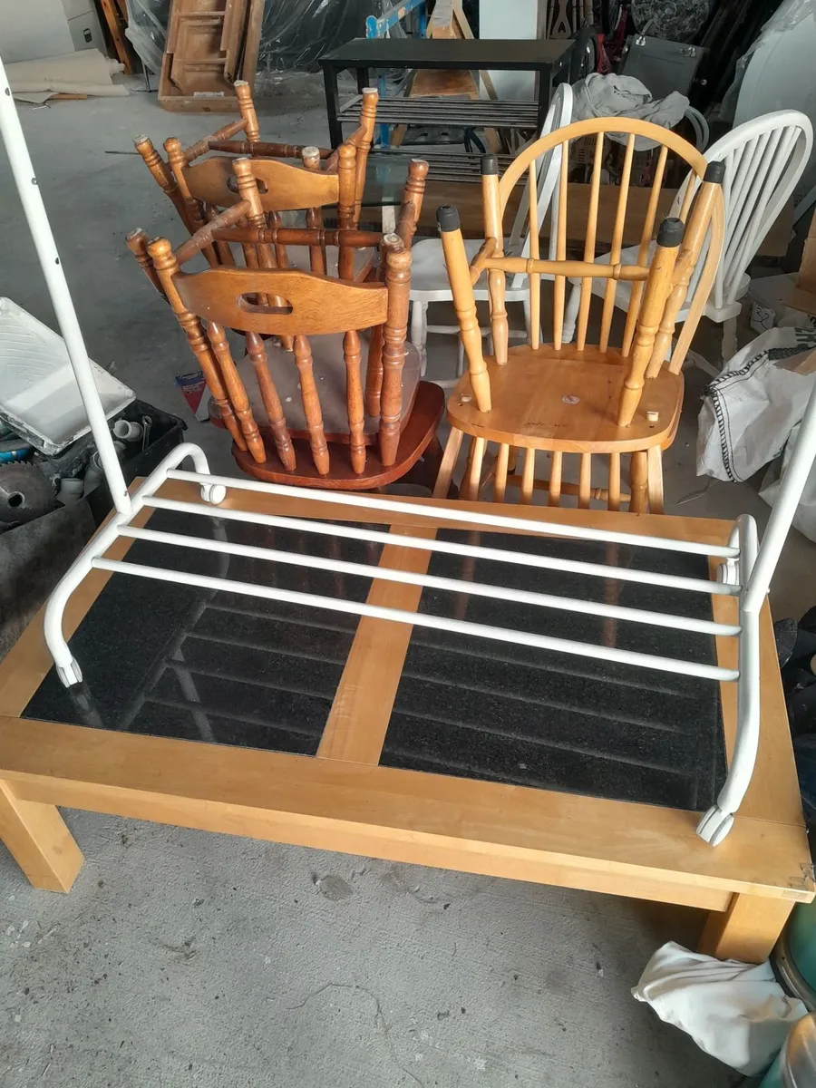 Chairs, coffee tables - Image 1