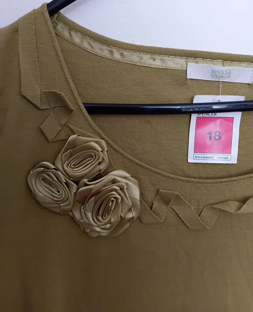 Ladies top - NEW - Image 2