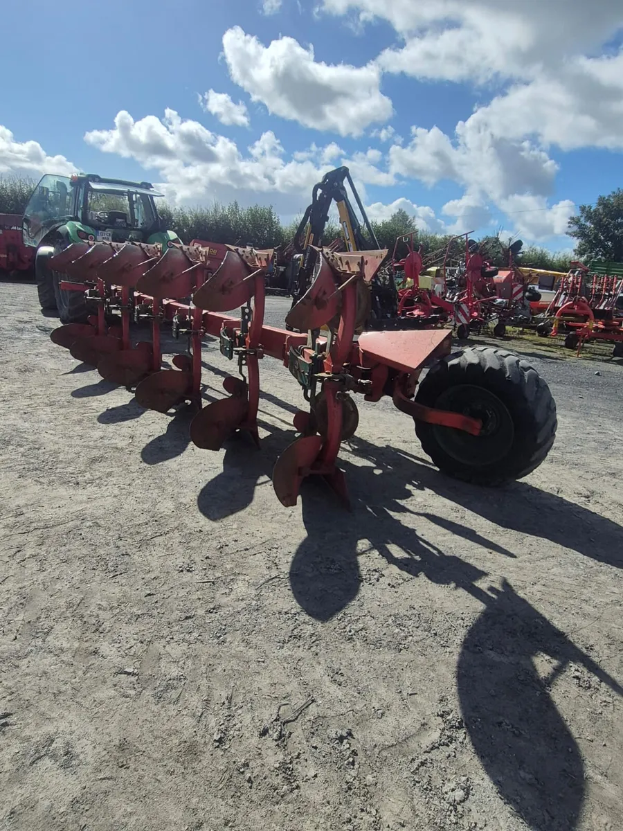 Kverneland PB 6 Furrow Plough - Image 3