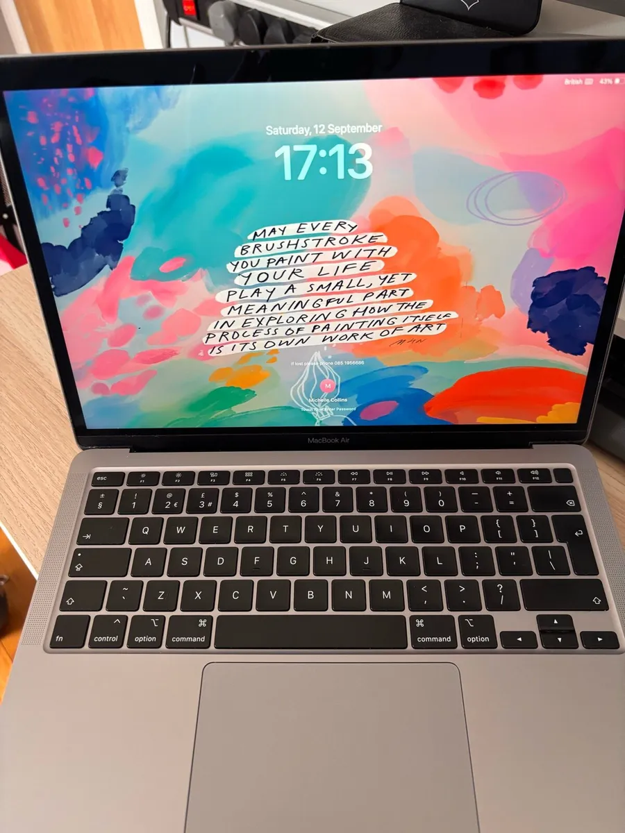 Macbook Air 2020 - Image 2