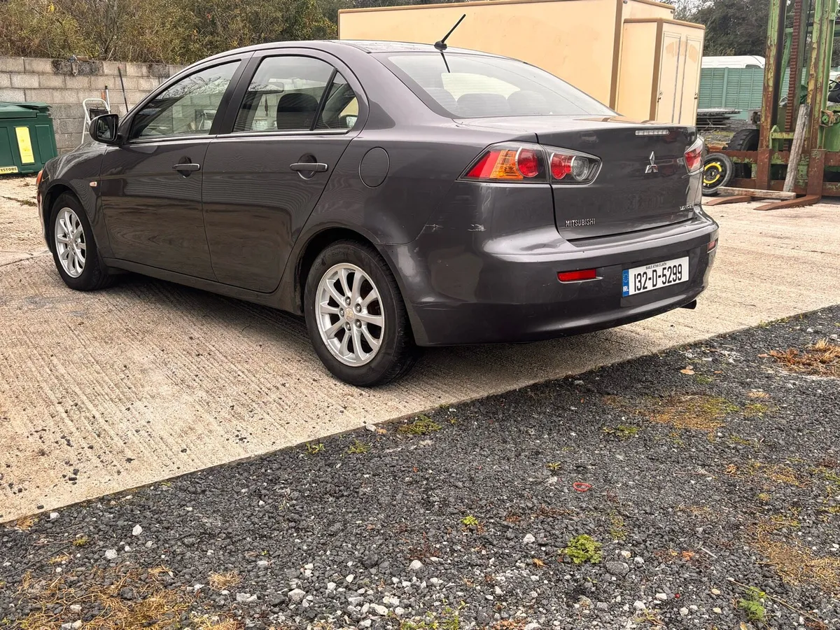 132 Mitsubishi lancer - Image 3