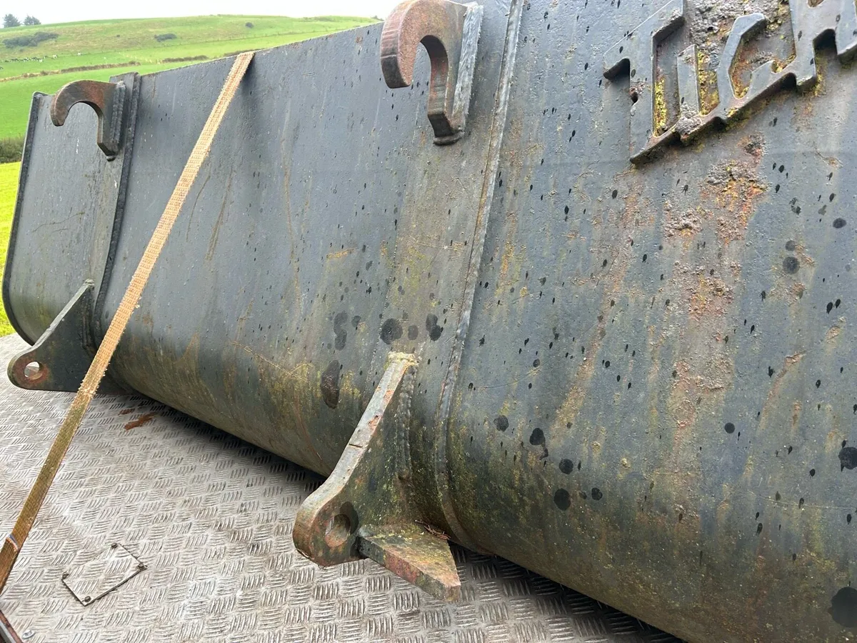 JCB bucket - Image 3