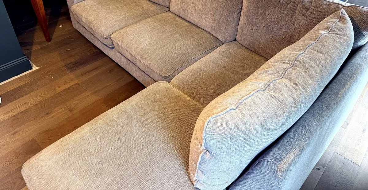 Large L-Shaped Corner Sofa – Immaculate - Image 4