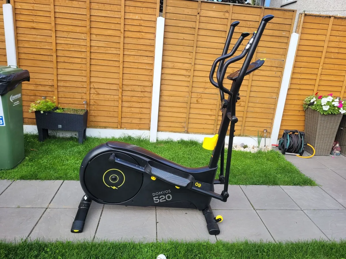 Domyos EL520 Cross Trainer – Excellent Condition - Image 1