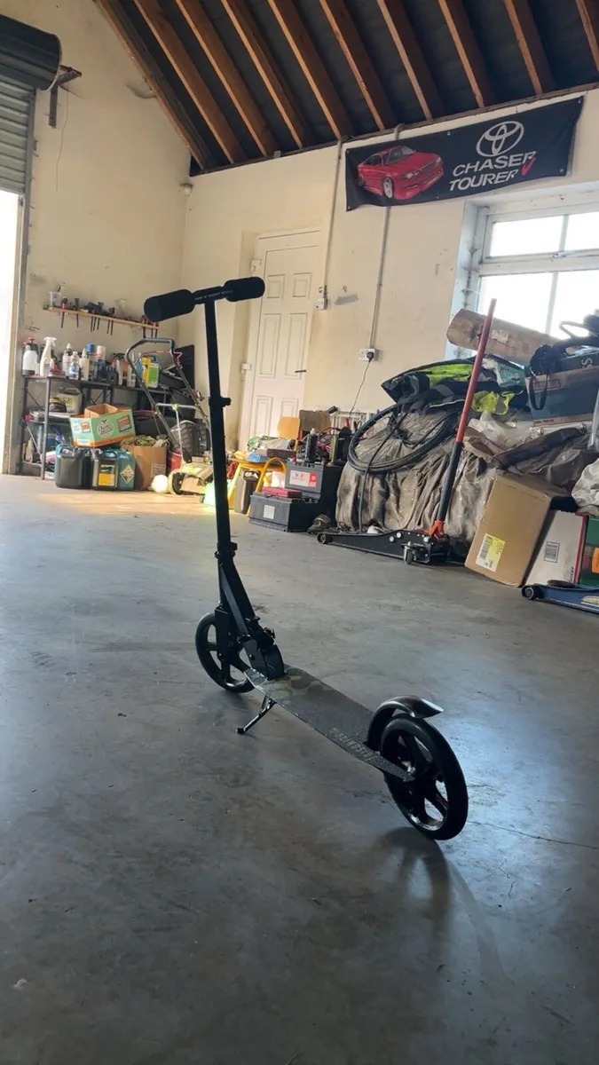 Scooter - Image 3