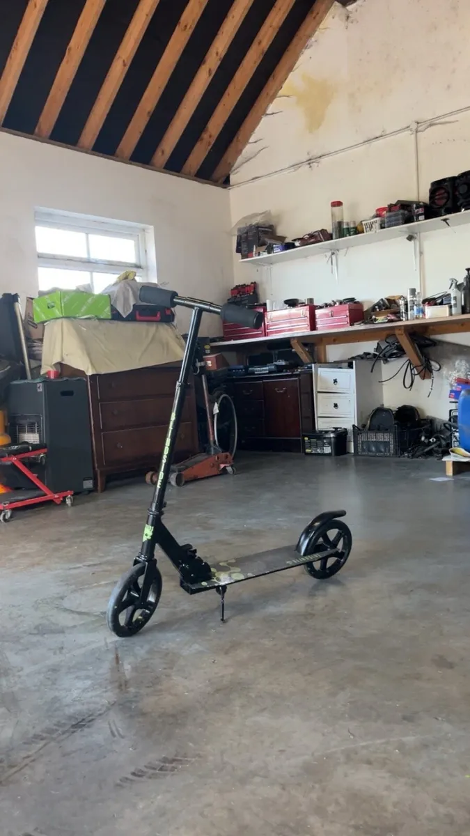 Scooter - Image 4