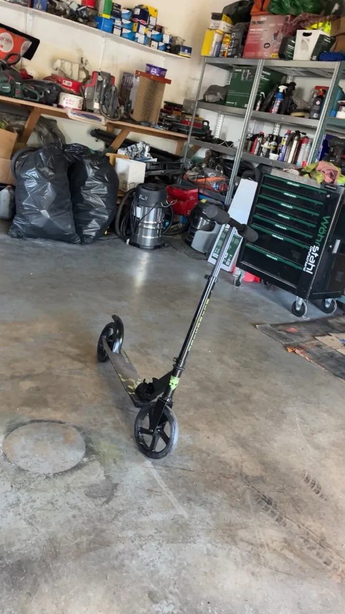 Scooter - Image 1