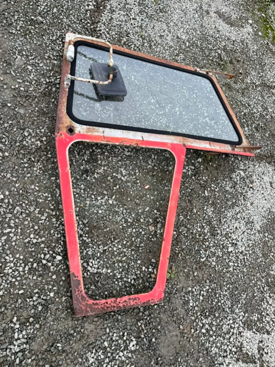 Door to suit MF 590, 575, 565 etc - Image 1