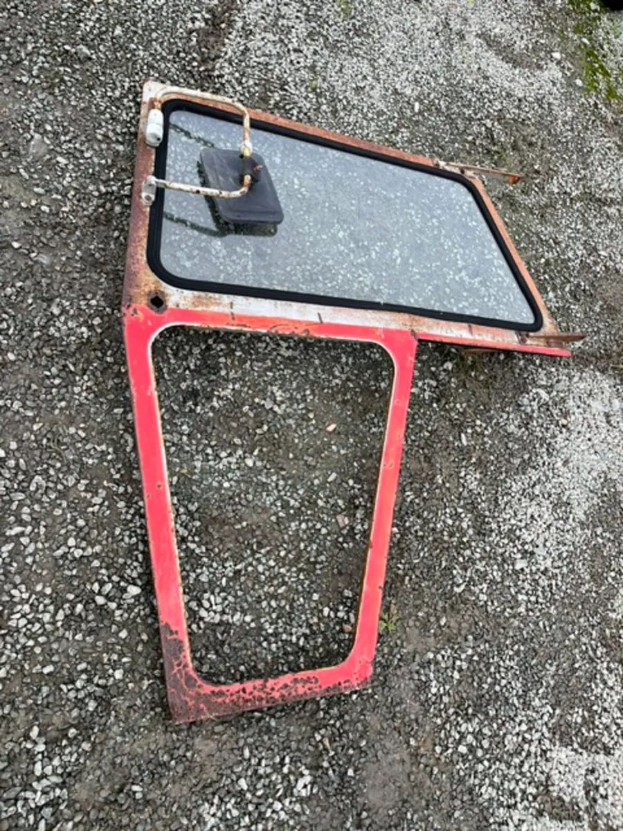 Door to suit MF 590, 575, 565 etc - Image 2