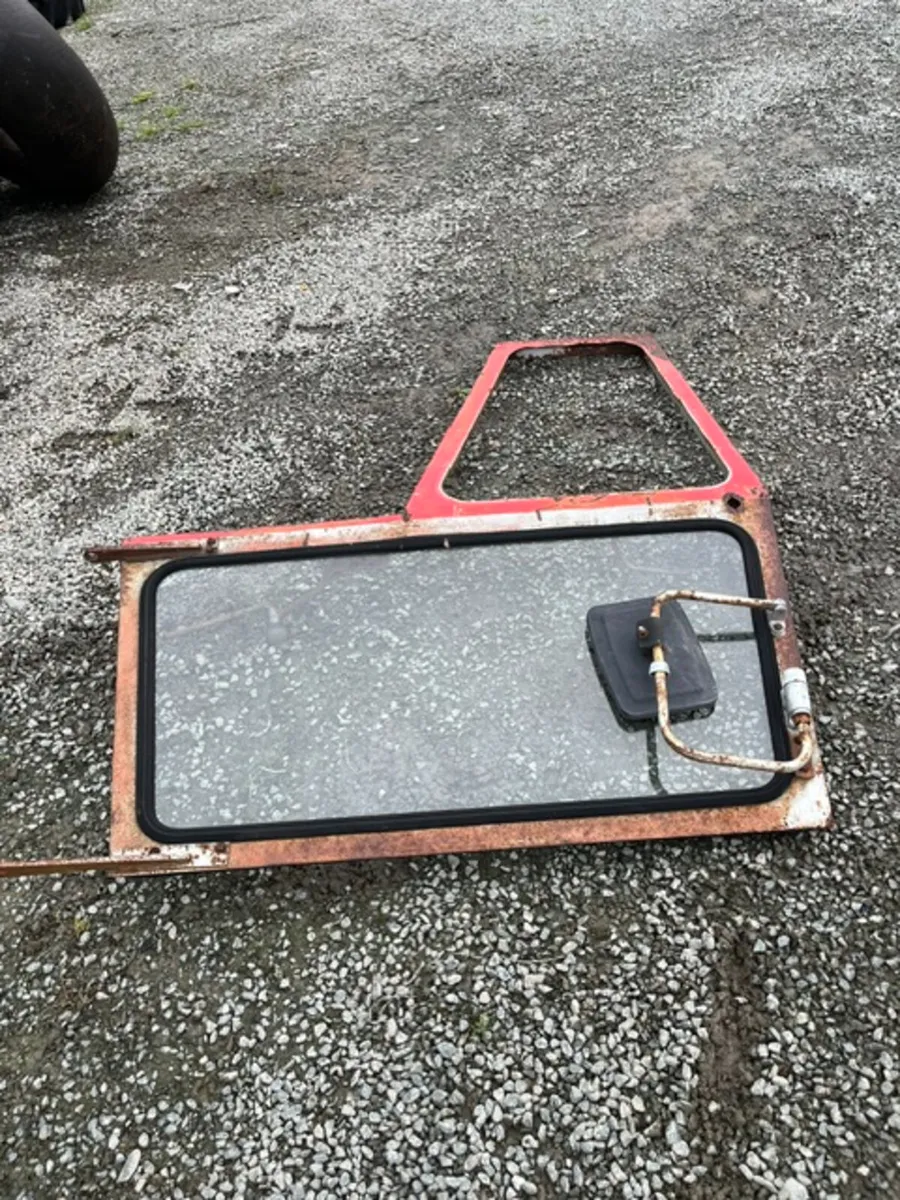 Door to suit MF 590, 575, 565 etc - Image 3