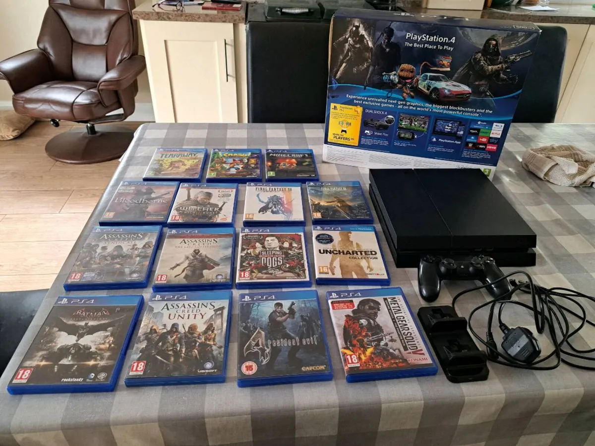 PlayStation 4 Console Bundle Mint + 15 Top Games - Image 1