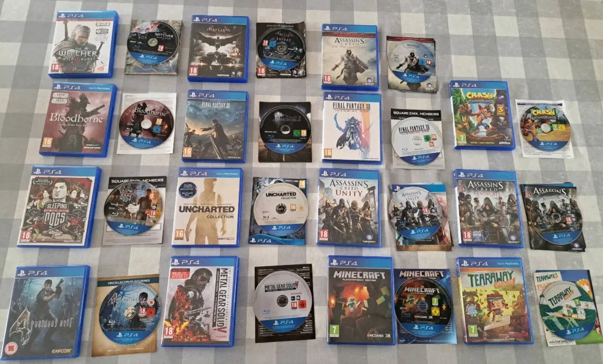 PlayStation 4 Console Bundle Mint + 15 Top Games - Image 2