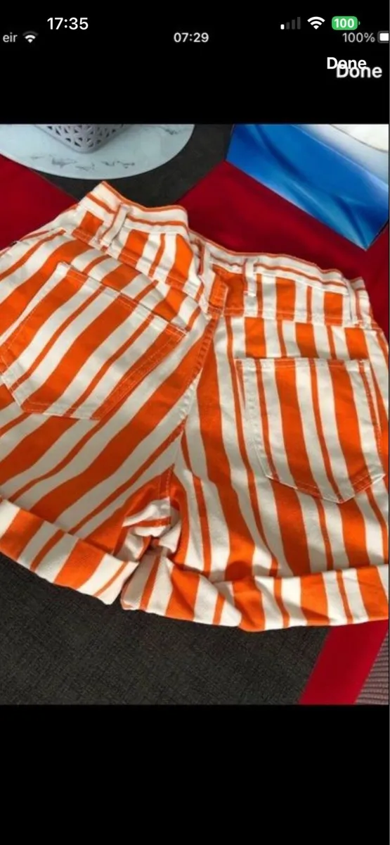 Ladies shorts size 8 €10 - Image 4