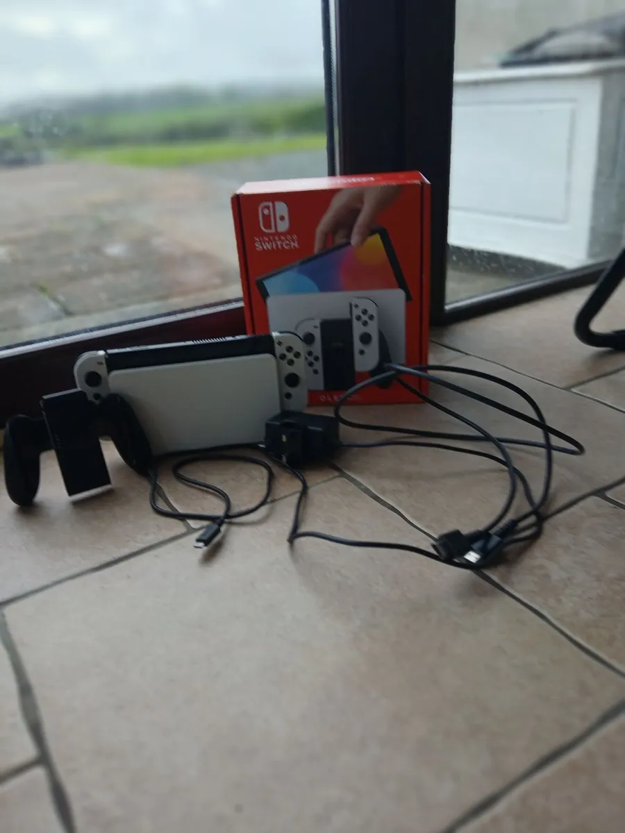 Nintendo switch oled - Image 1