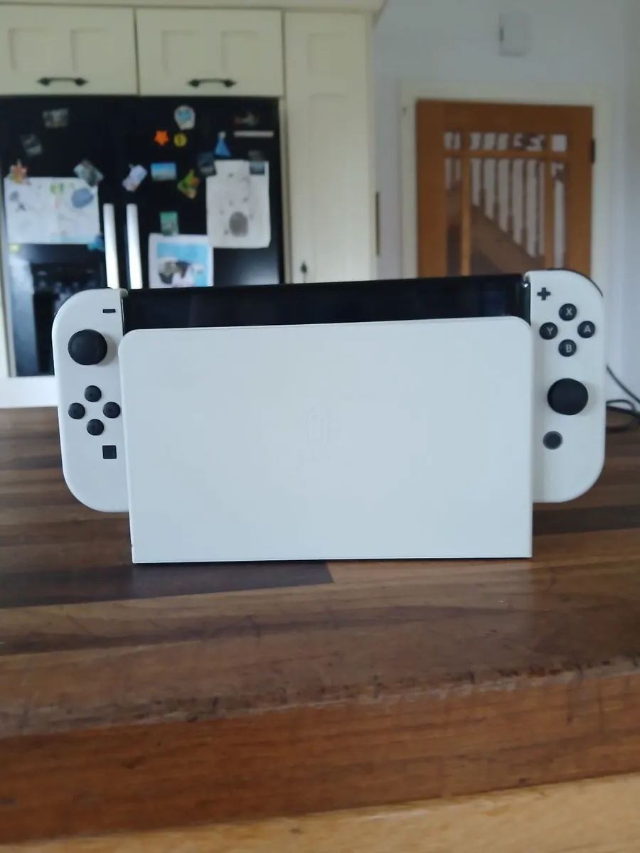 Nintendo switch oled - Image 4