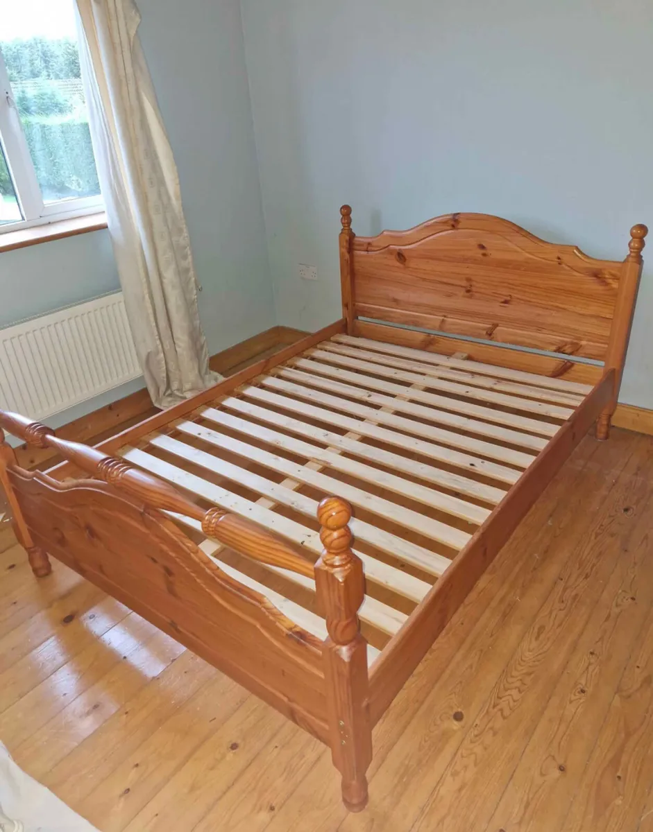 Double bed - Image 1
