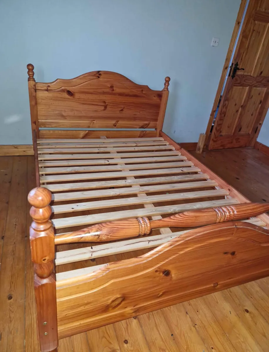 Double bed - Image 2
