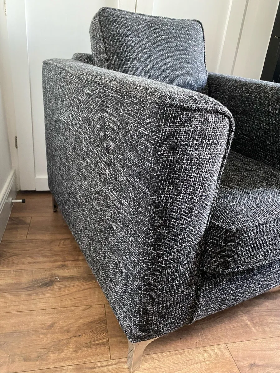 Fantastic lounge chair - Image 3