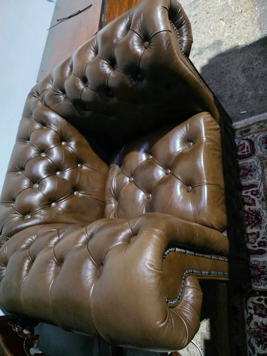 Armcjair chesterfield - Image 2