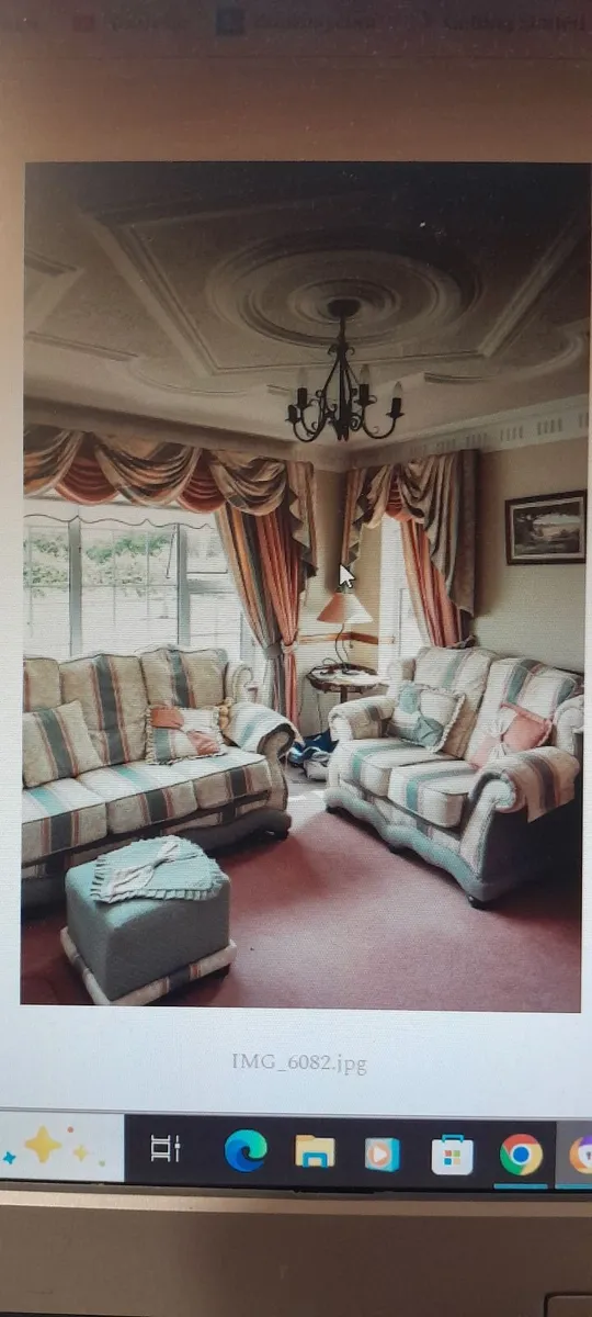Sitting Room Suite and Curtains - Image 2