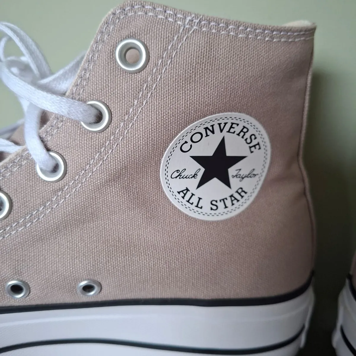 Ladies Converse Trainers "NEW" - Image 2
