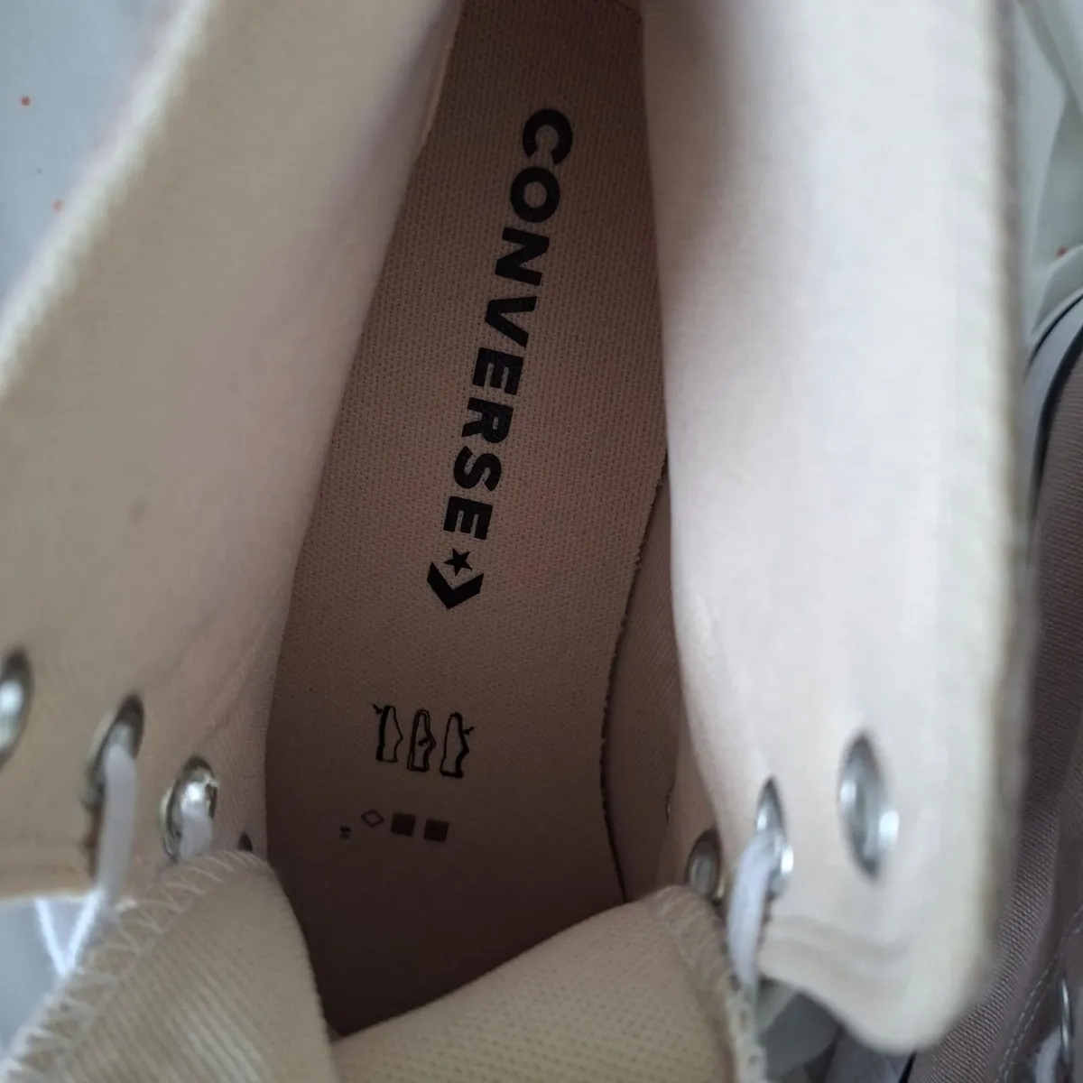 Ladies Converse Trainers "NEW" - Image 3