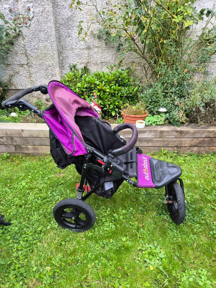 Out n About buggy - Image 1