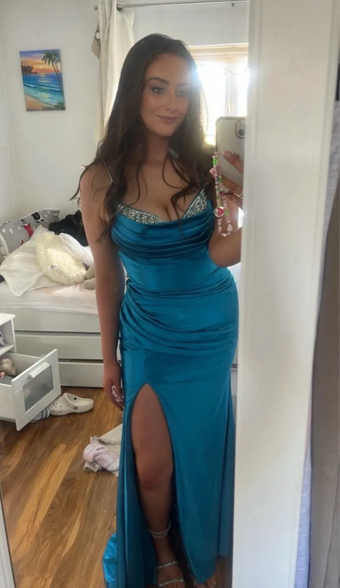 Stunning Blue/ Turquoise Debs Dress - Image 1