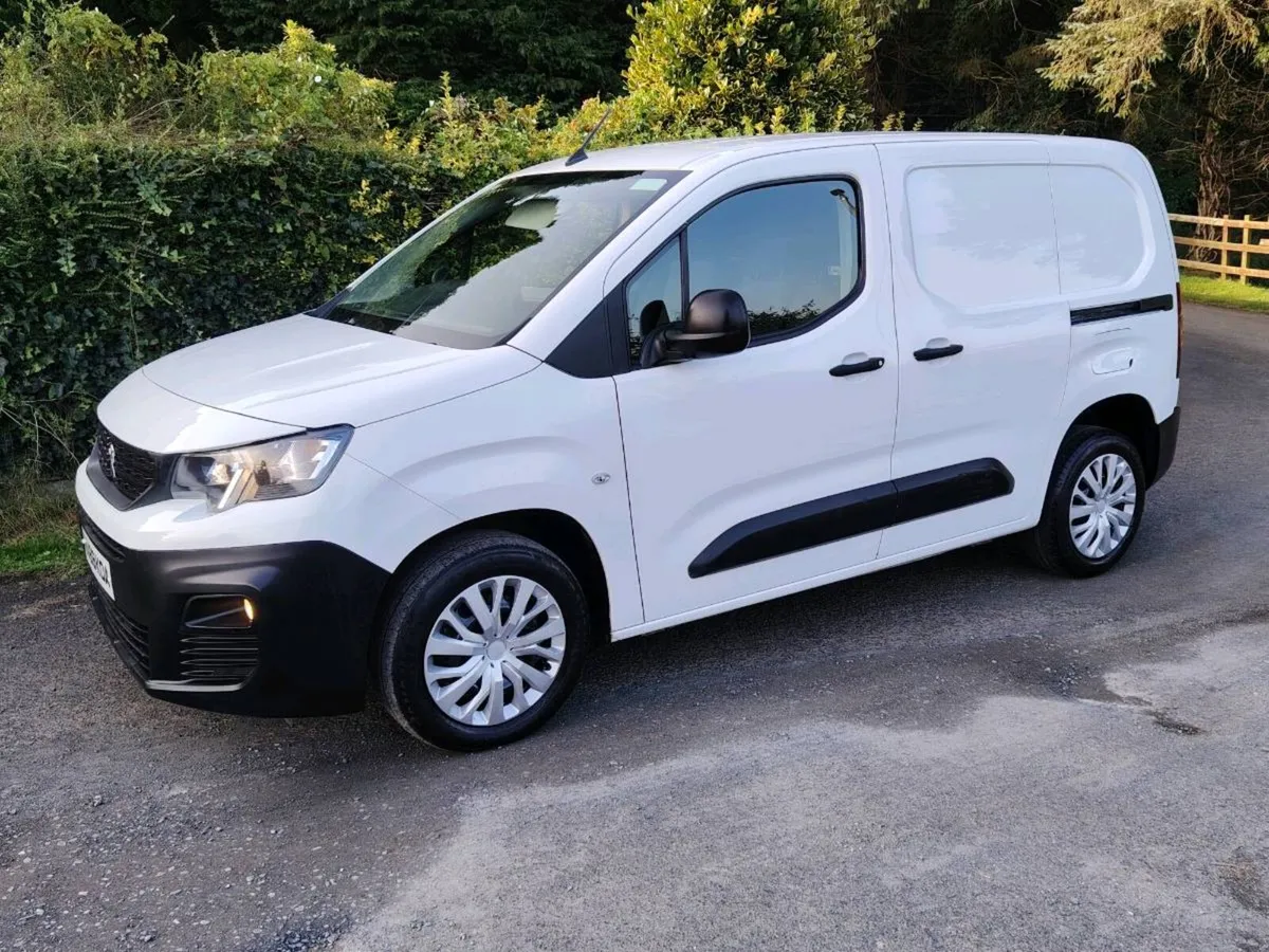 2020 PEUGEOT PARTNER HDI DIESE Llike new - Image 3