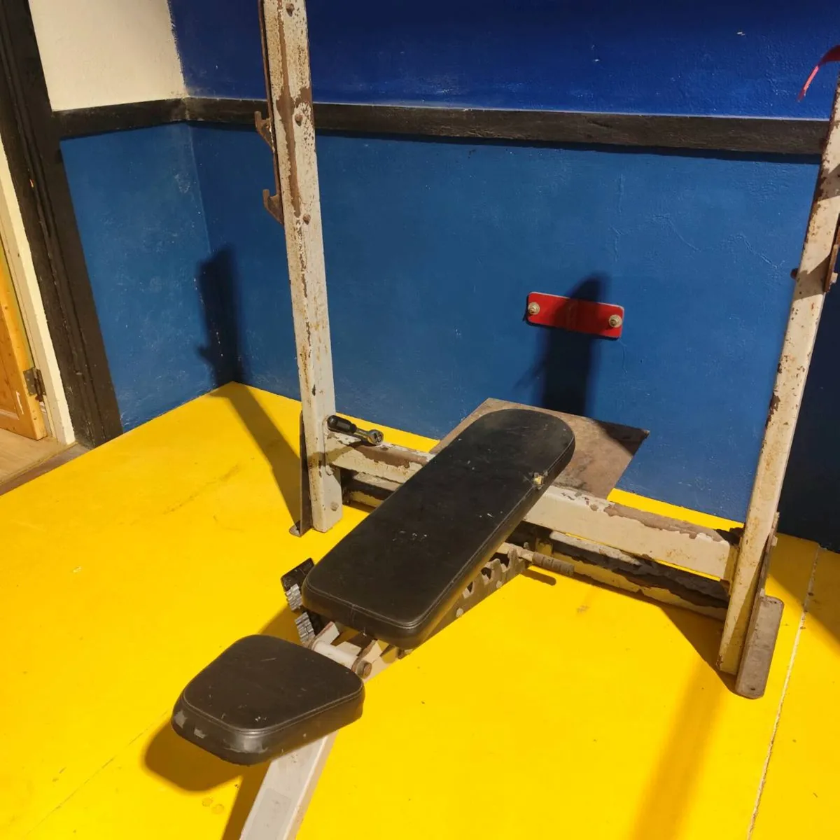Commercial gym bench - Image 1