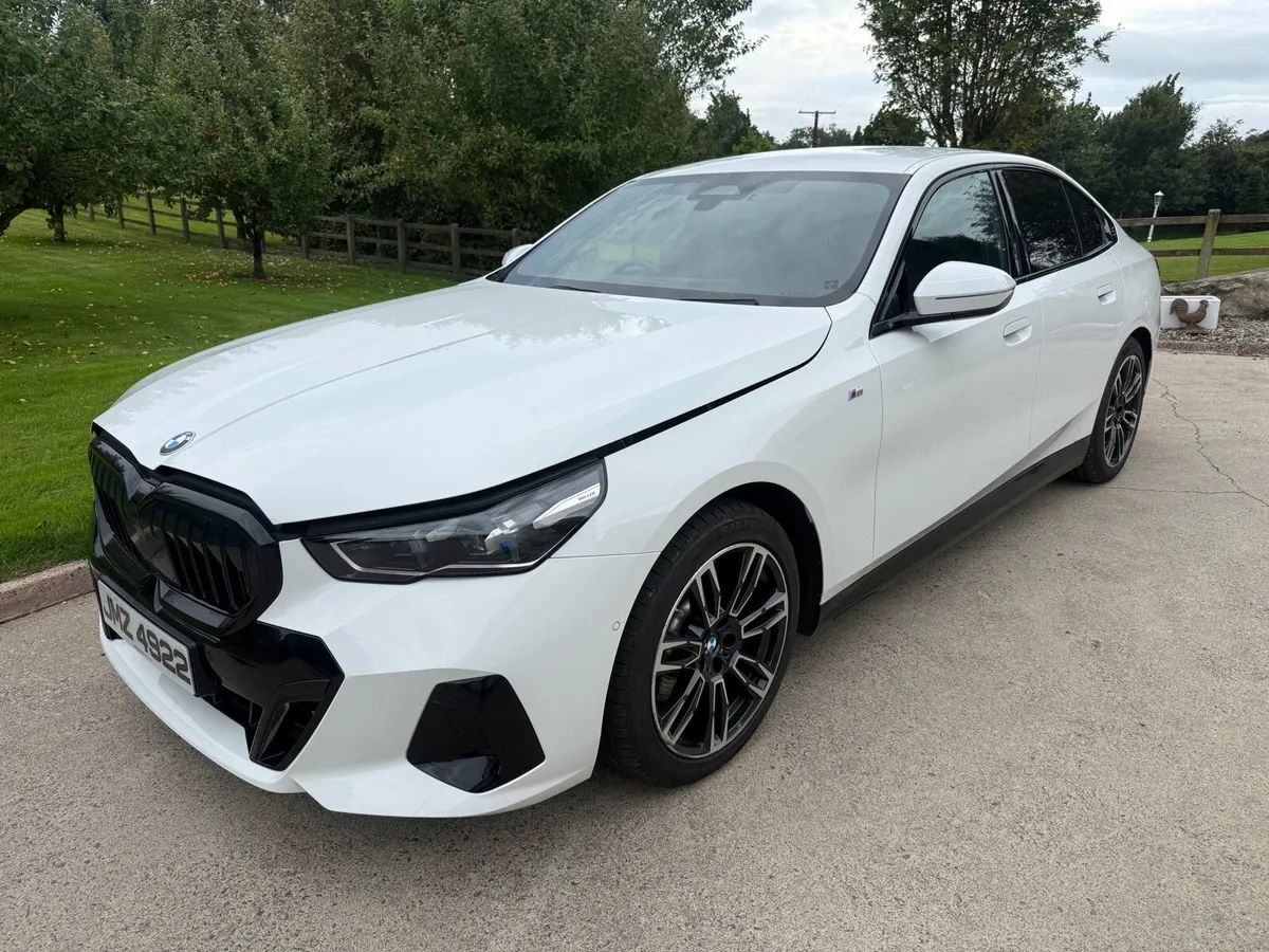 2025 BMW 520i M Sport 4dr Auto - Image 1
