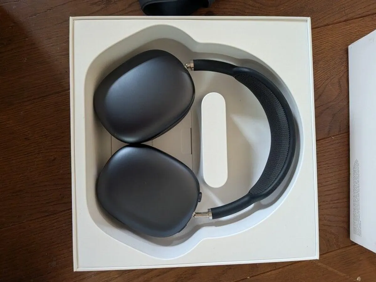 Apple Airpods Max 2 Headphones - Image 4