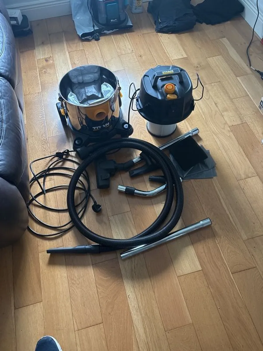 Titan wet and dry M class hoover - Image 1