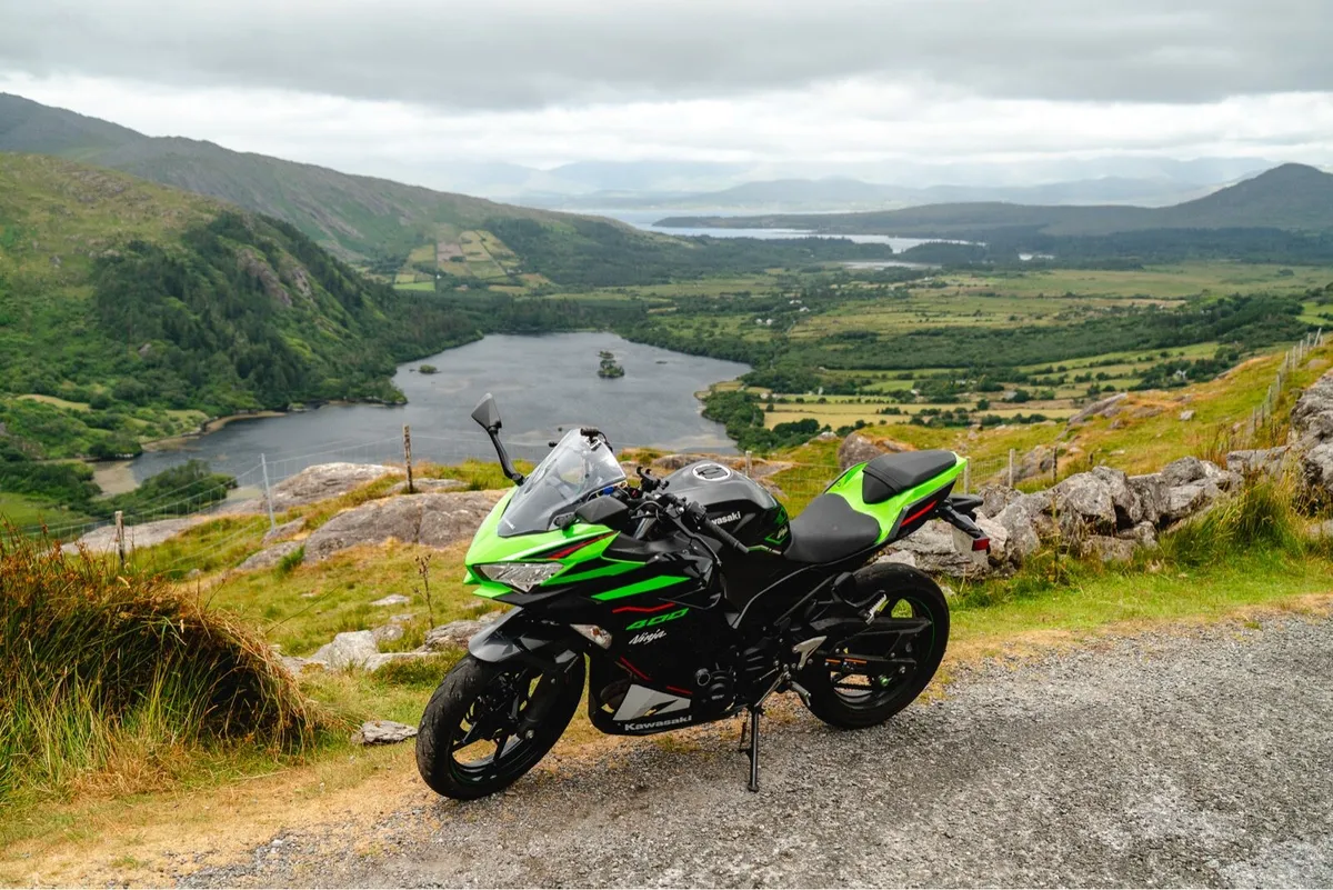 Kawasaki ninja 400 - Image 1
