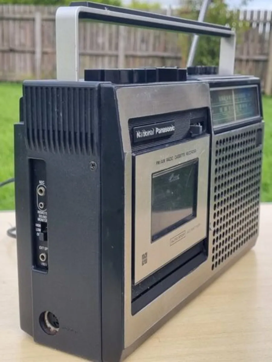 National Panasonic  Model No. RQ-542S - Image 3