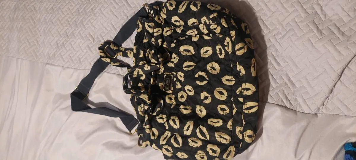 Marc Jacobs  Lips Baby Bag with changing mat - Image 1