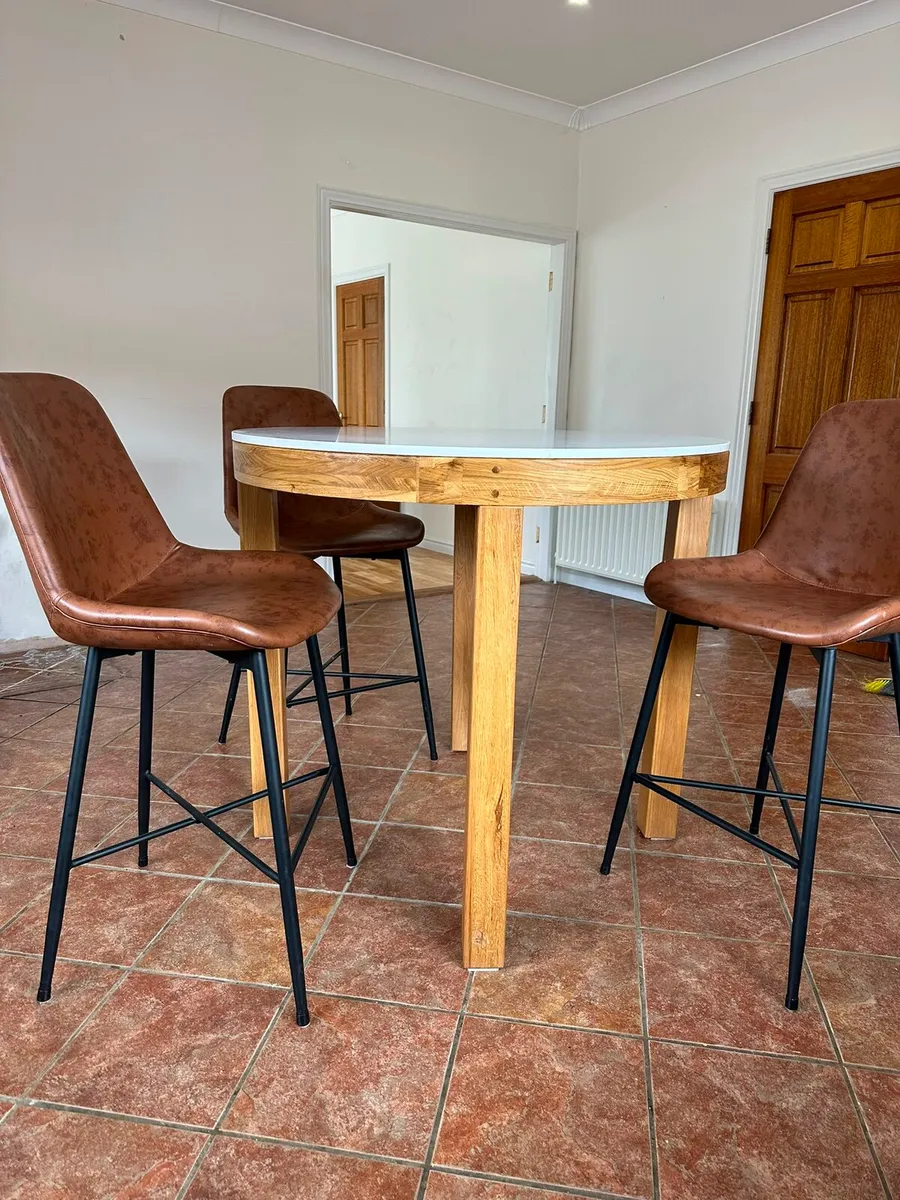 High Round Marble Top Table - Image 1