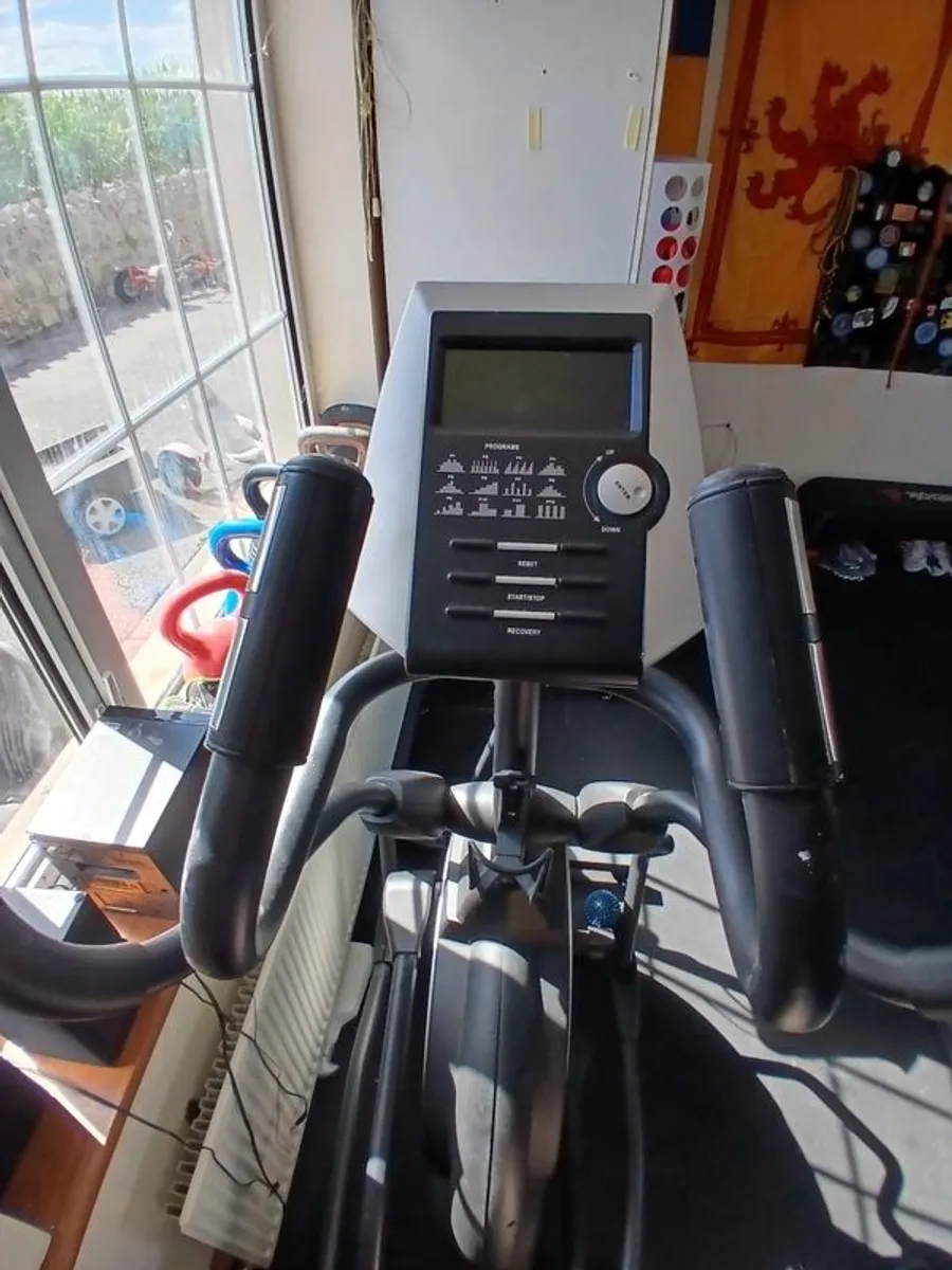 cross trainer - Image 3