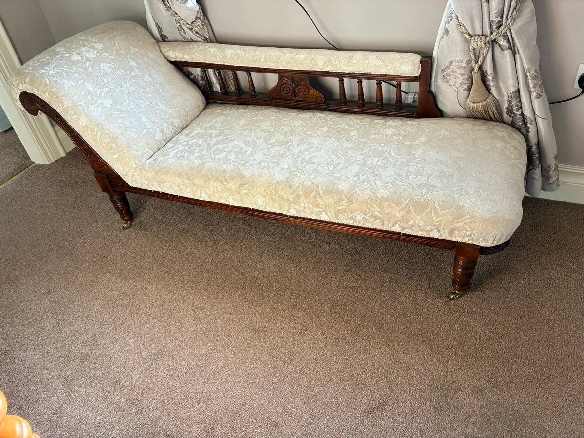 Chaise Longue - Image 1