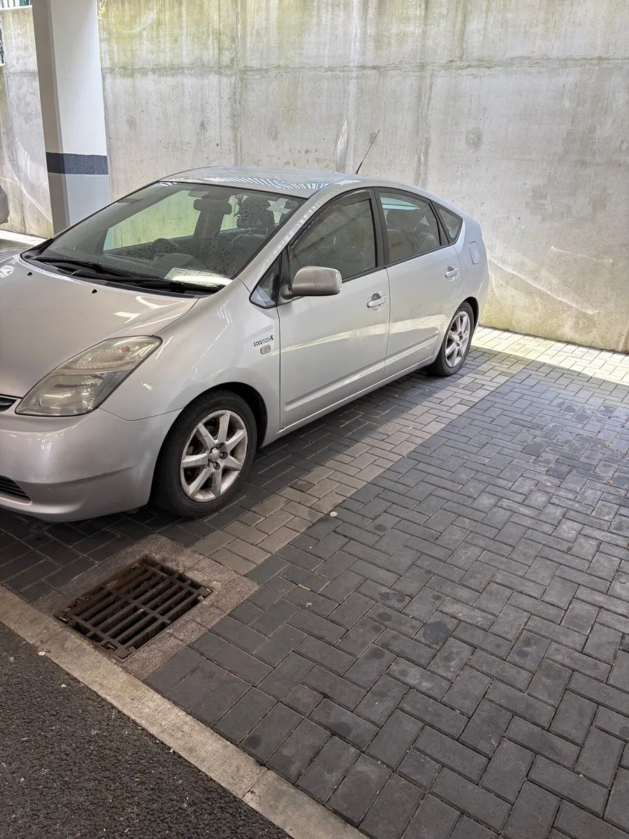 Toyota Prius 2007 Hybrid - Image 3