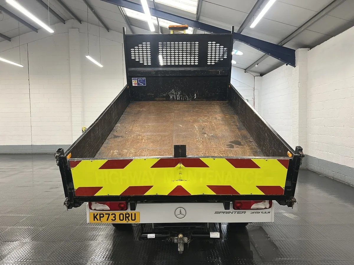 2023 Mercedes-Benz Sprinter Tipper Van - Image 2