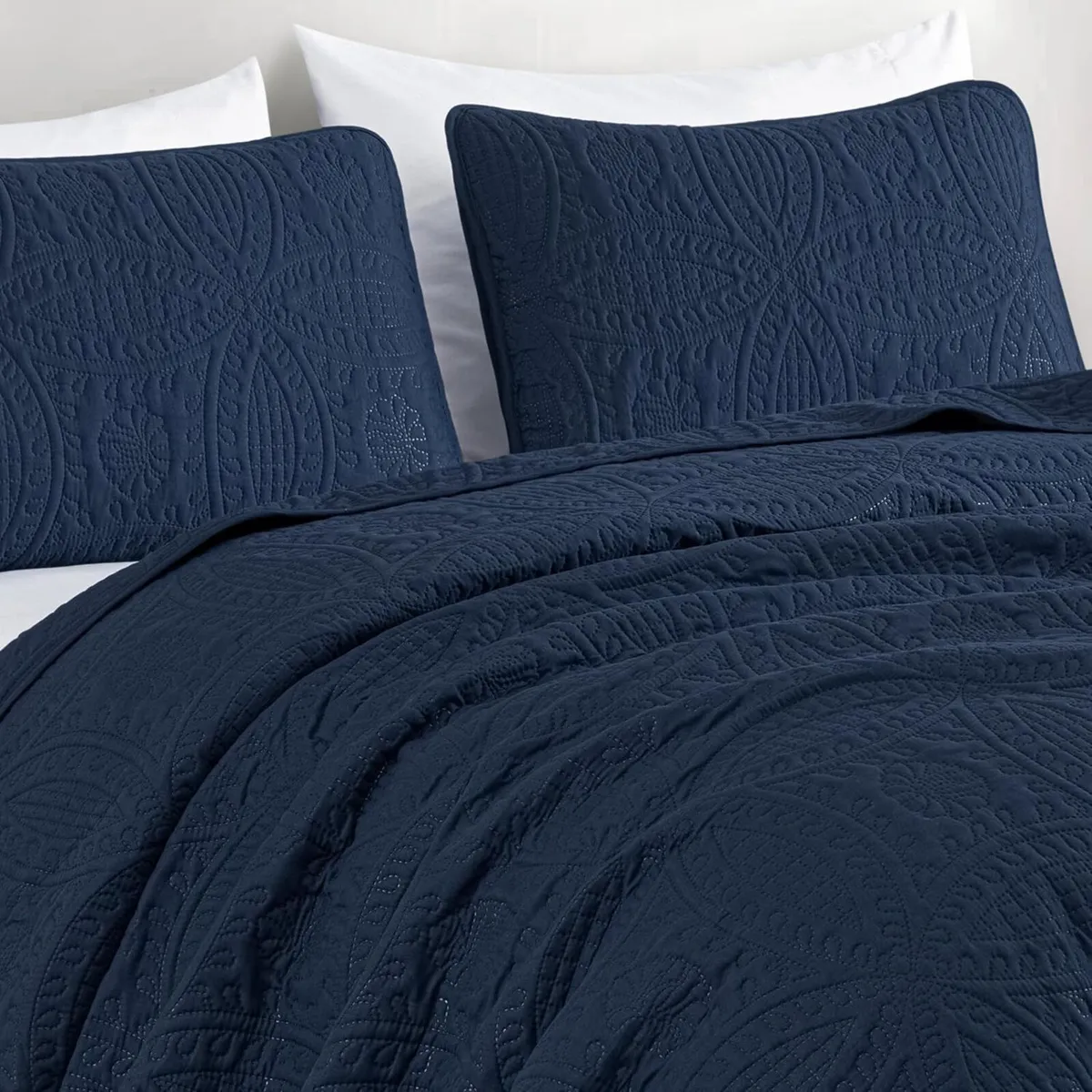 Austin 3-Piece Bedspread Set Microfiber King - Image 3