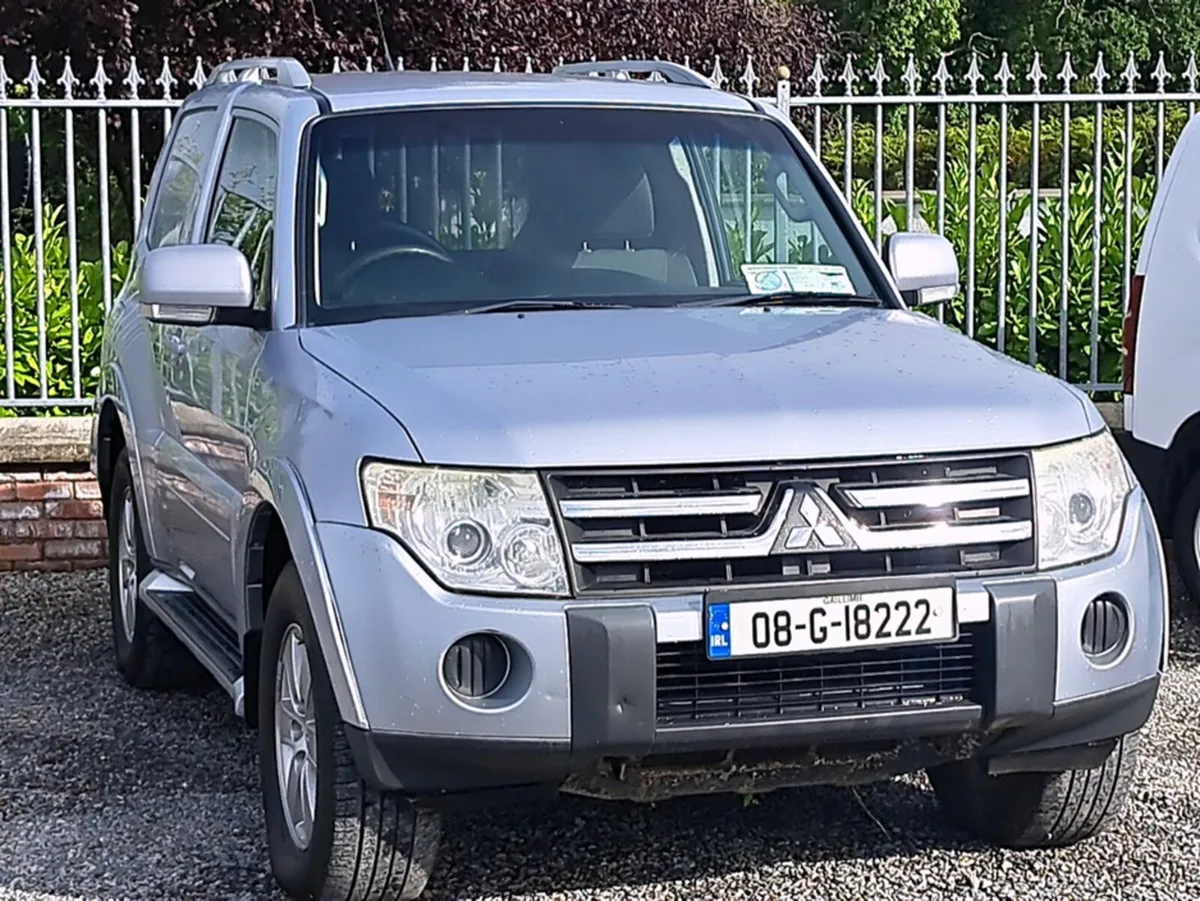 Mitsubishi Pajero Shogun Small wheel base 3 door 3 - Image 1