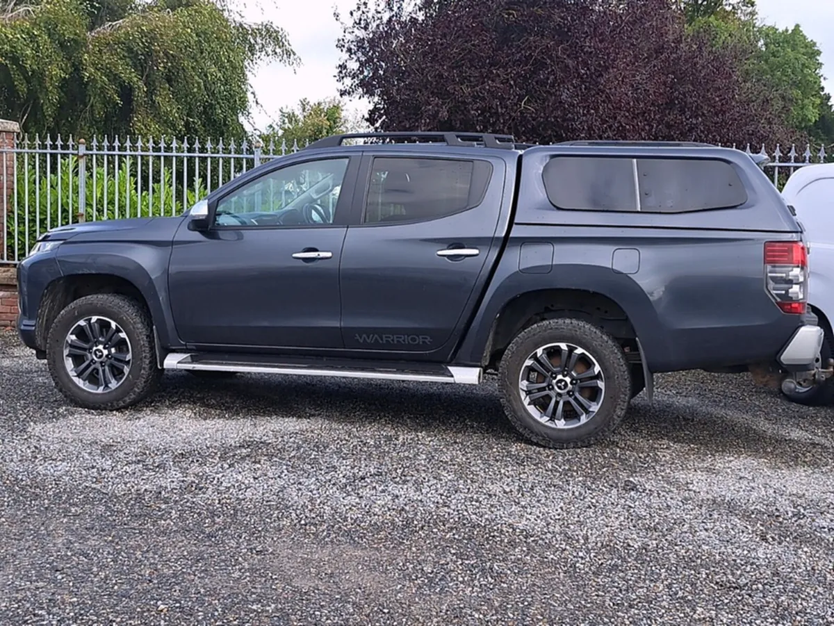 Mitsubishi L200 Warrior Model Crewcab with Truckma - Image 4