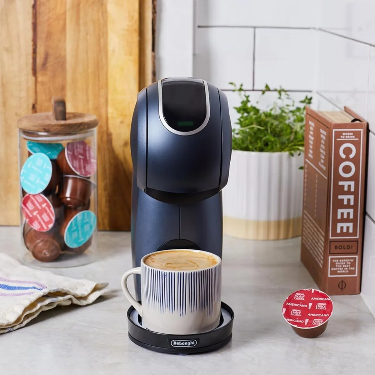 Nescafé .gy Dolce Gusto Pod Coffee Machines Genio - Image 4